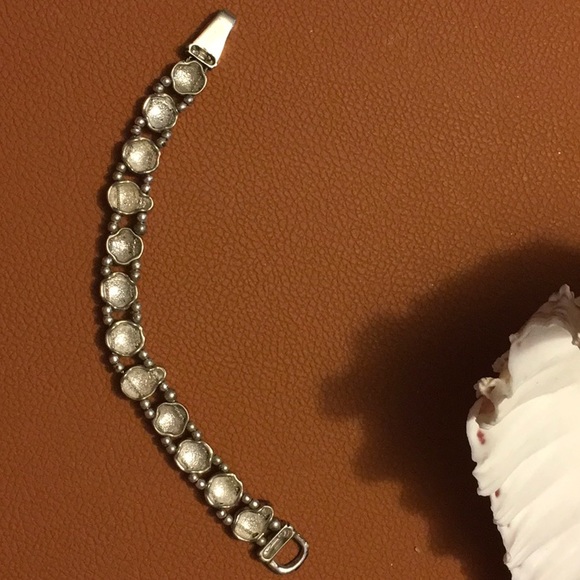 Vintage Lady Bug Bracelet - Picture 6 of 8